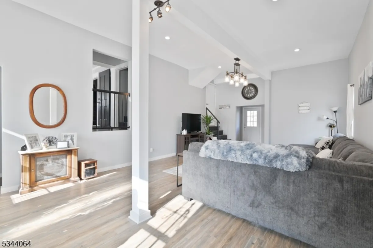 Jersey City/Hoboken Real Estate | View 76 Main St | Listing