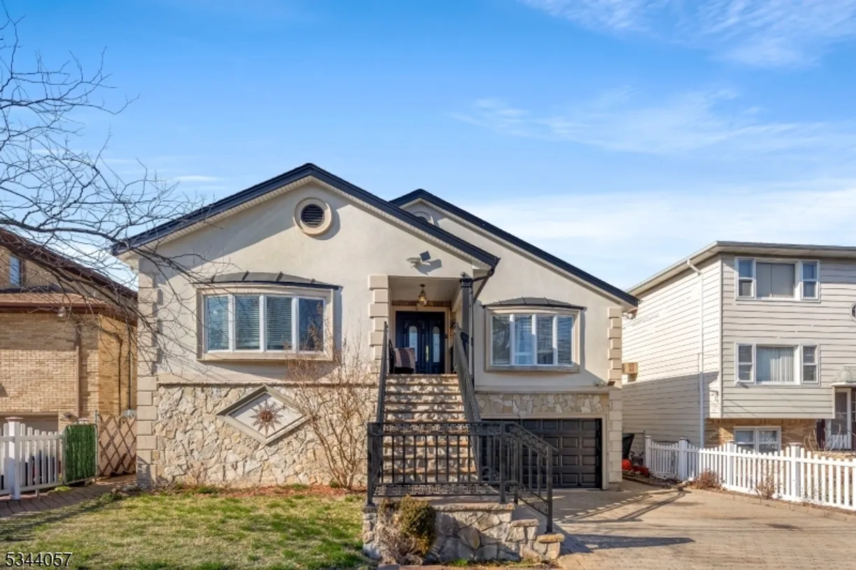 Jersey City/Hoboken Real Estate | View 49 Krakow St | 4 Baths