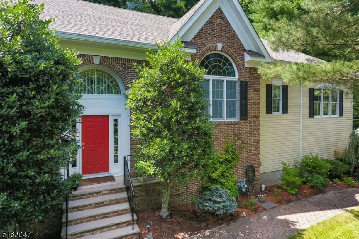 Jersey City/Hoboken Real Estate | View 262 Hillside Ave | 4 Beds