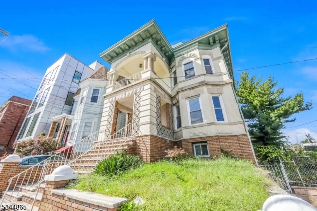 Jersey City/Hoboken Real Estate | View 3311 Pleasant Ave | Listing