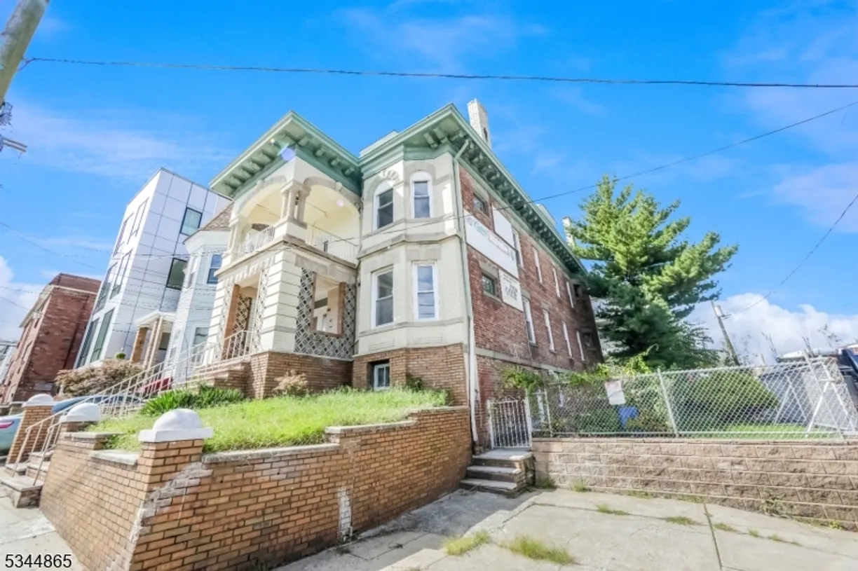 Jersey City/Hoboken Real Estate | View 3311 Pleasant Ave | Listing