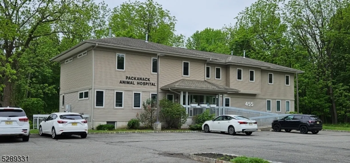 Jersey City/Hoboken Real Estate | View 455 Newark Pompton Tpke | 4 Beds, 3 Baths