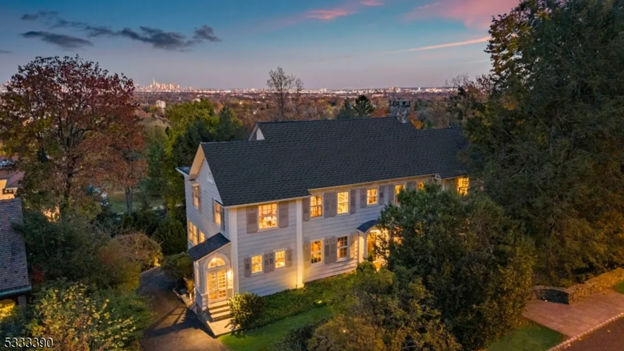 Jersey City/Hoboken Real Estate | View 91 Lloyd Rd | 6 Beds, 3 Baths