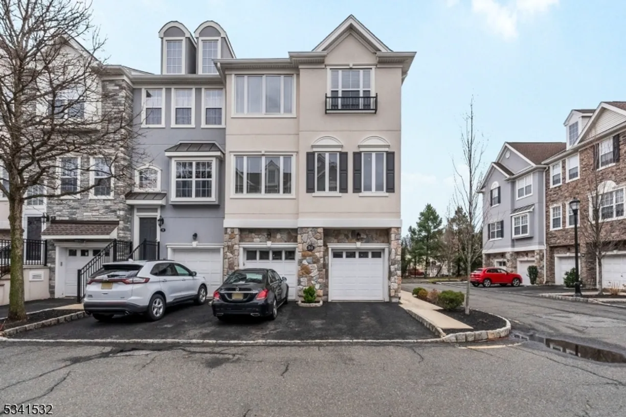 Jersey City/Hoboken Real Estate | View 1 Carrington Pl | 2 Beds