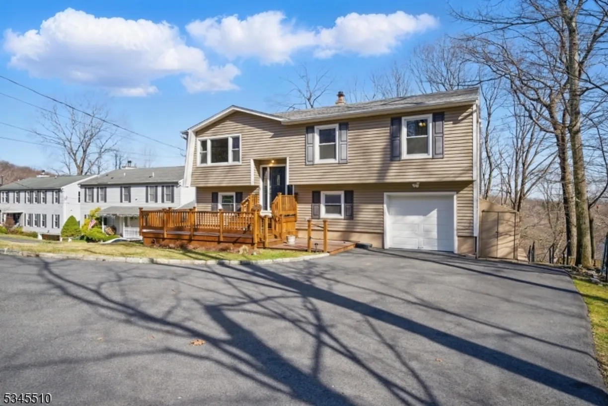 Bergen County Real Estate | View 179 W Lake Shore Dr | 4 Beds