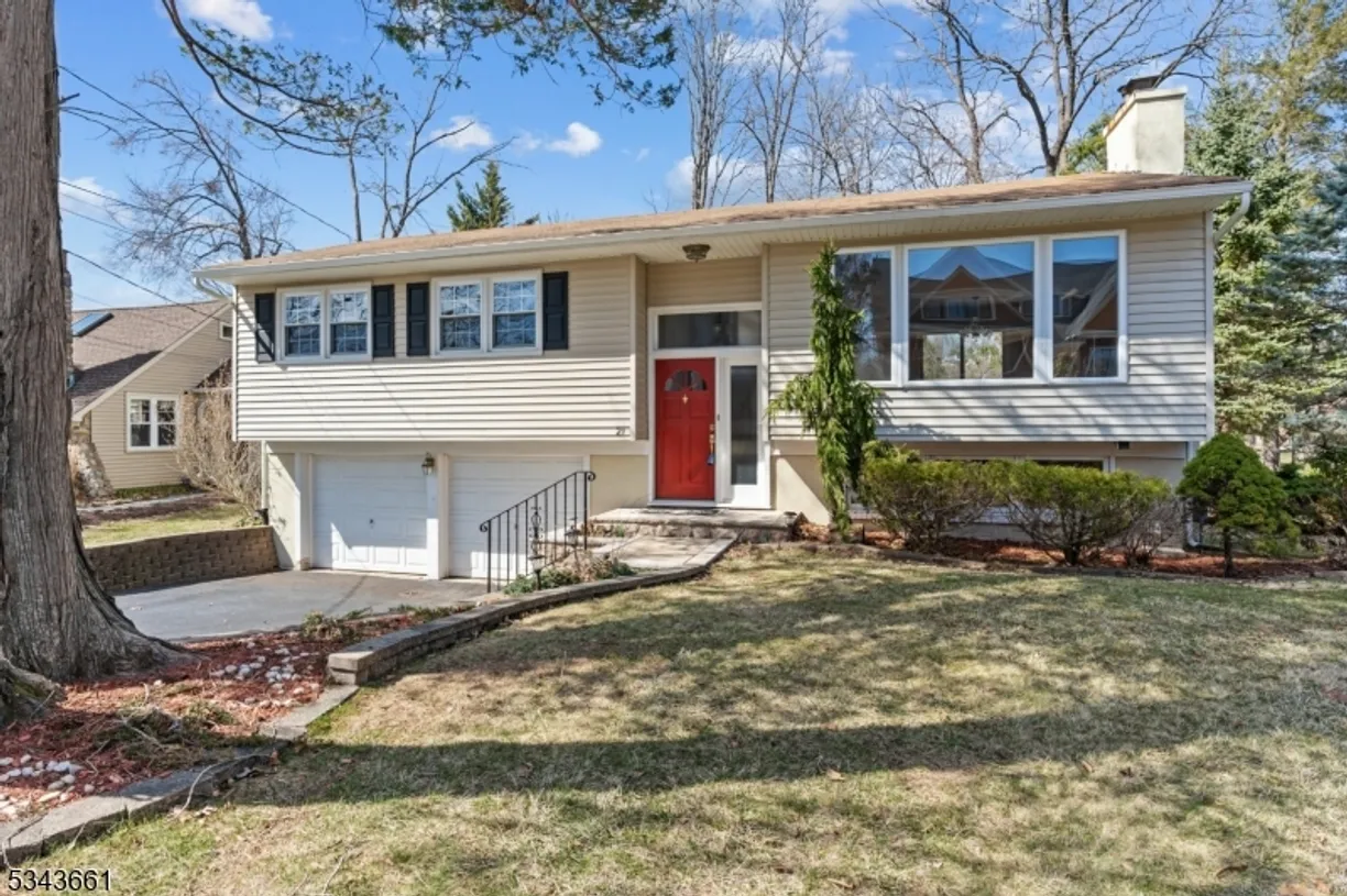 Bergen County Real Estate | View 21 Heighwood Trl | 3 Beds, 1 Bath