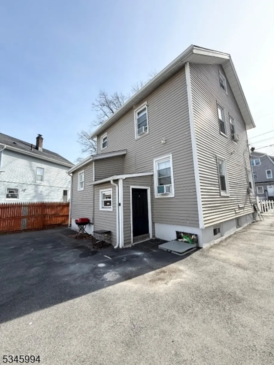 Rockland/Orange/NJ Real Estate | View 69 Valley St | 3 Beds
