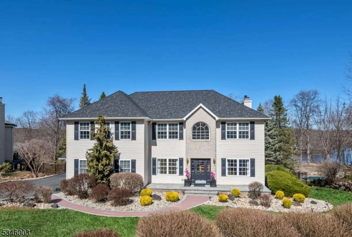 Bergen County Real Estate | View 31 CANAL CROSSING | 4 Beds