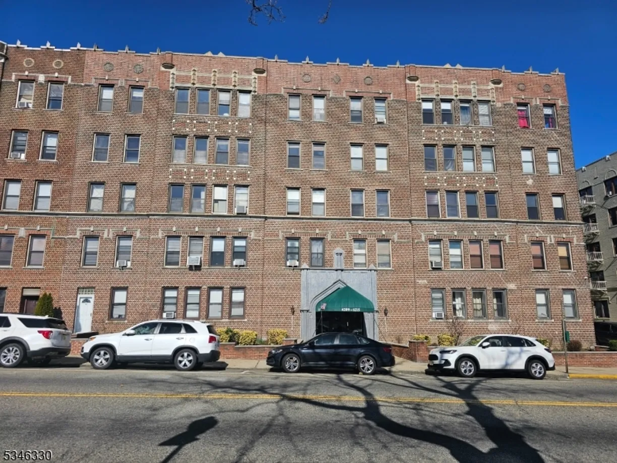 Jersey City/Hoboken Real Estate | View 6209 JFK Blvd East, 4DN | 1 Bed, 1 Bath