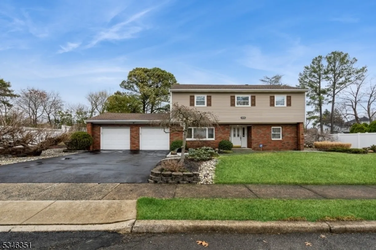 Jersey City/Hoboken Real Estate | View 7 Melanie Ln | 4 Beds