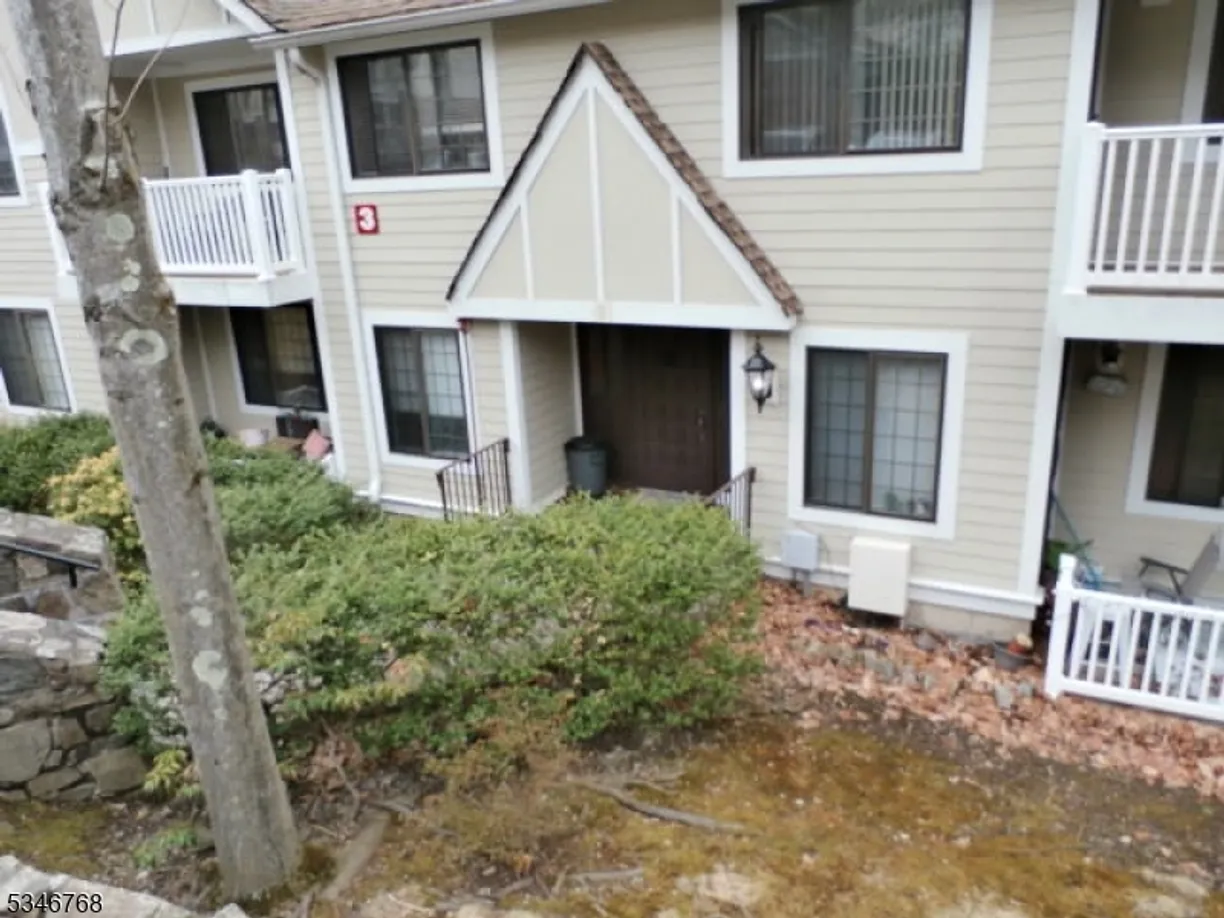 Jersey City/Hoboken Real Estate | View 3 Foxwood Dr, C | 1 Bed