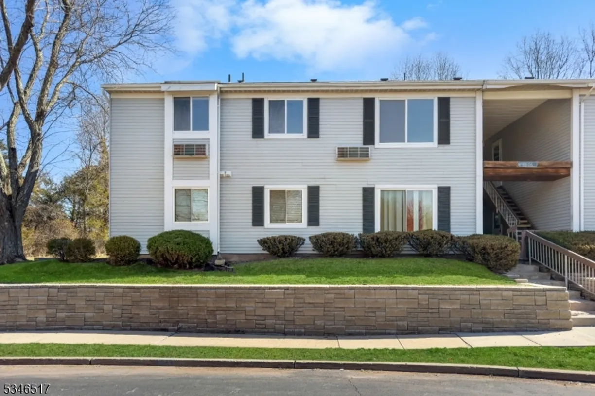 Jersey City/Hoboken Real Estate | View 53 Eton Way, 53 | 2 Beds