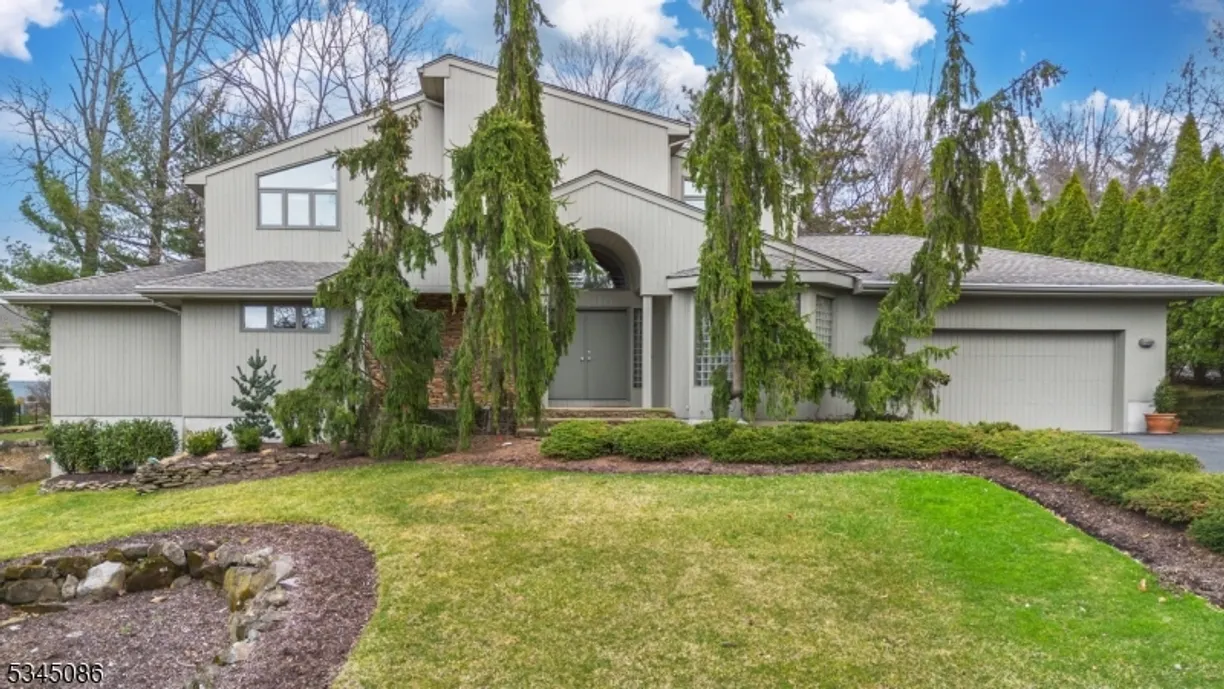 Jersey City/Hoboken Real Estate | View 16 Mountain Rd | 3 Beds