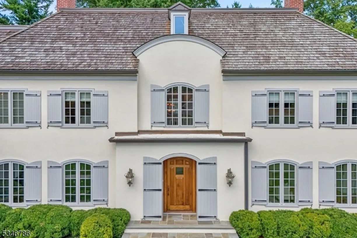 Jersey City/Hoboken Real Estate | View 15 Linden Ln | Listing