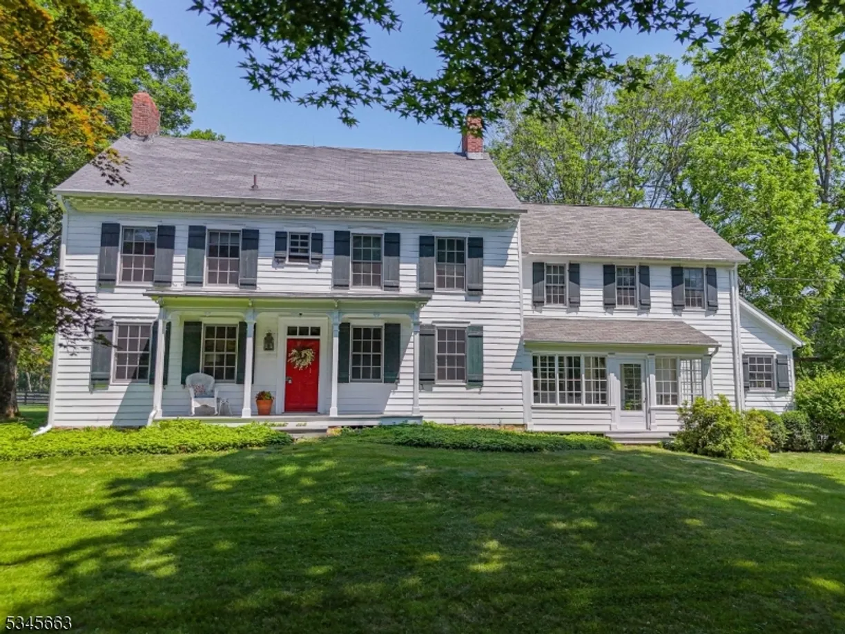 Jersey City/Hoboken Real Estate | View 112 Pleasant Grove Rd | 4 Beds, 3 Baths