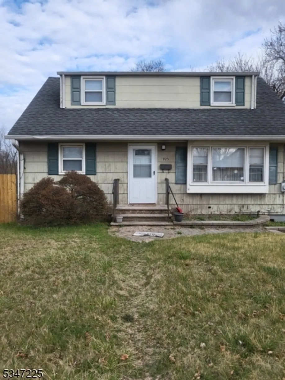 Central NJ/Bucks County, PA Real Estate | View 925 S Main St | Listing