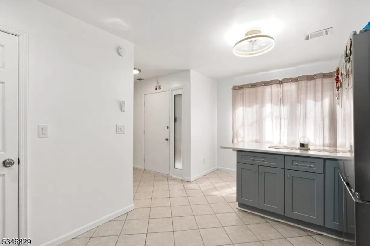 Jersey City/Hoboken Real Estate | View 4 Village Way  L3, 3 | Listing