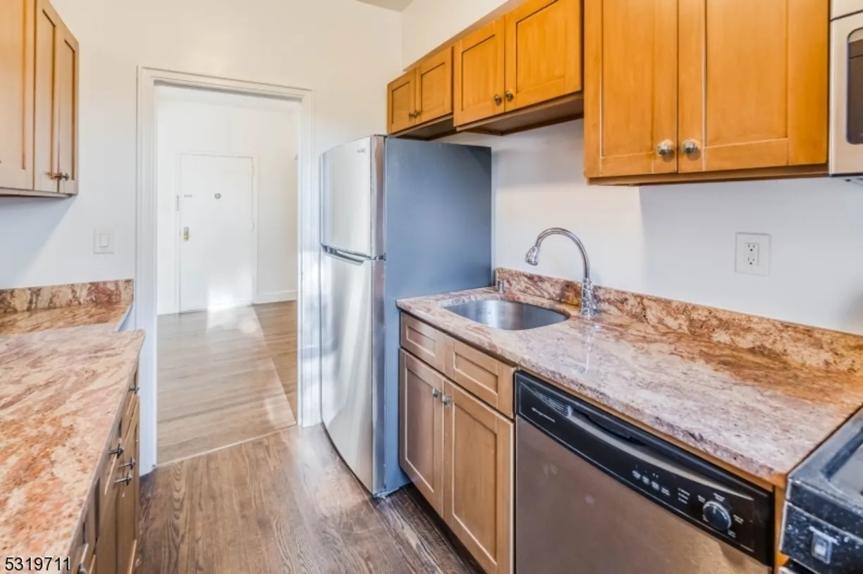 Jersey City/Hoboken Real Estate | View 10 N Ridgewood Rd, 105 | Listing
