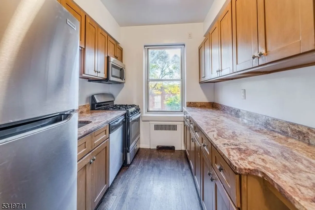Jersey City/Hoboken Real Estate | View 10 N Ridgewood Rd, 105 | Listing
