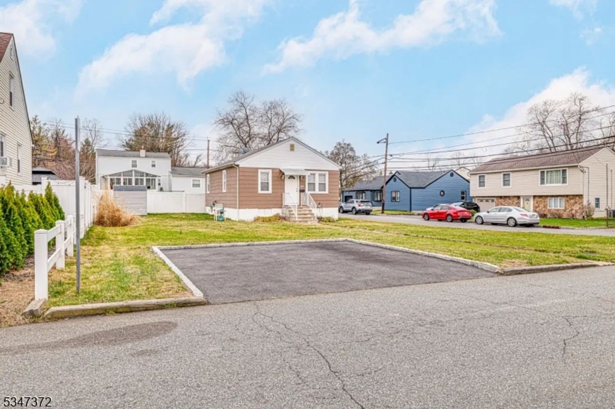 Jersey City/Hoboken Real Estate | View 1 Clarence Ave | 2 Beds