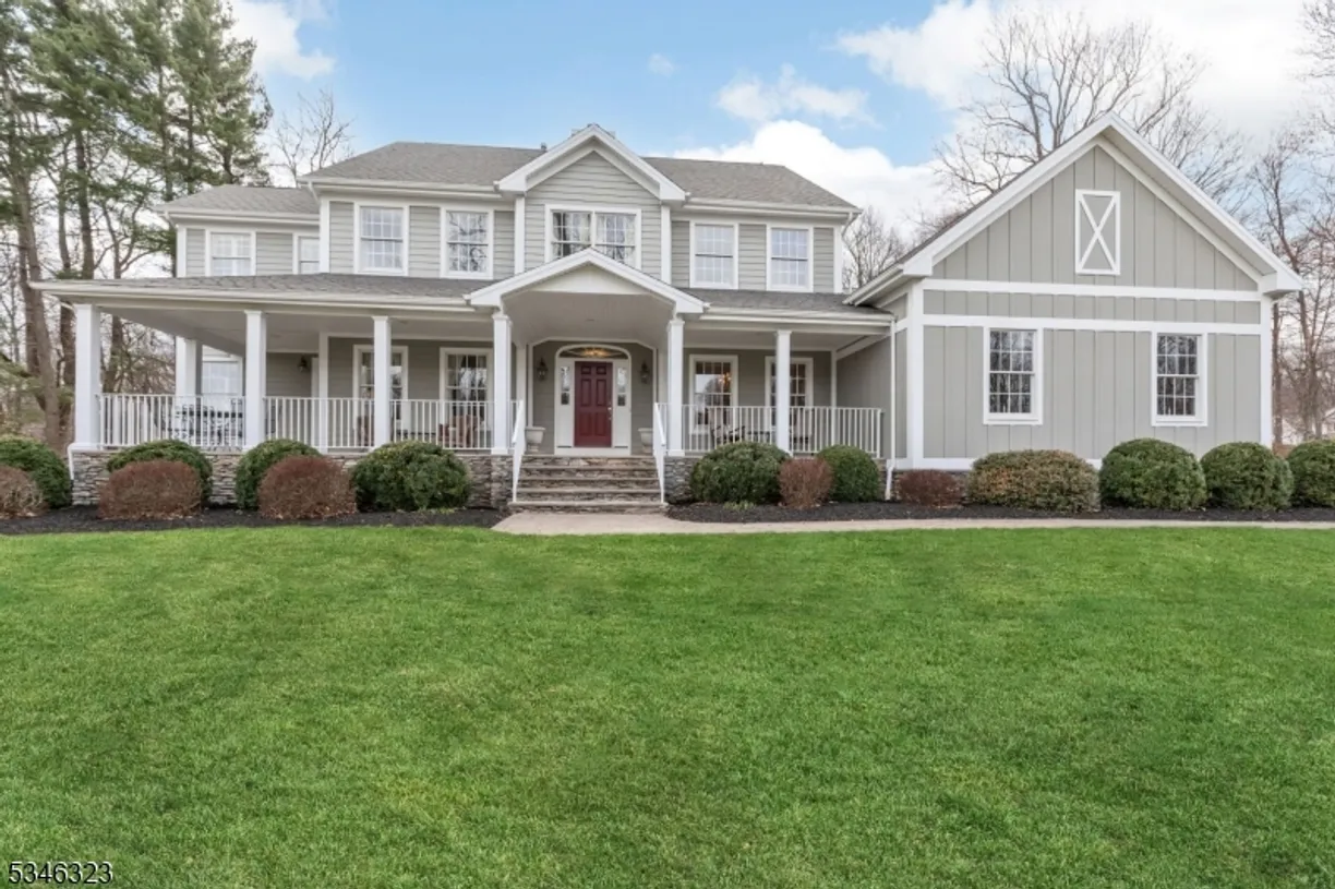 Jersey City/Hoboken Real Estate | View 1 Evergreen Lane | 4 Beds, 3 Baths