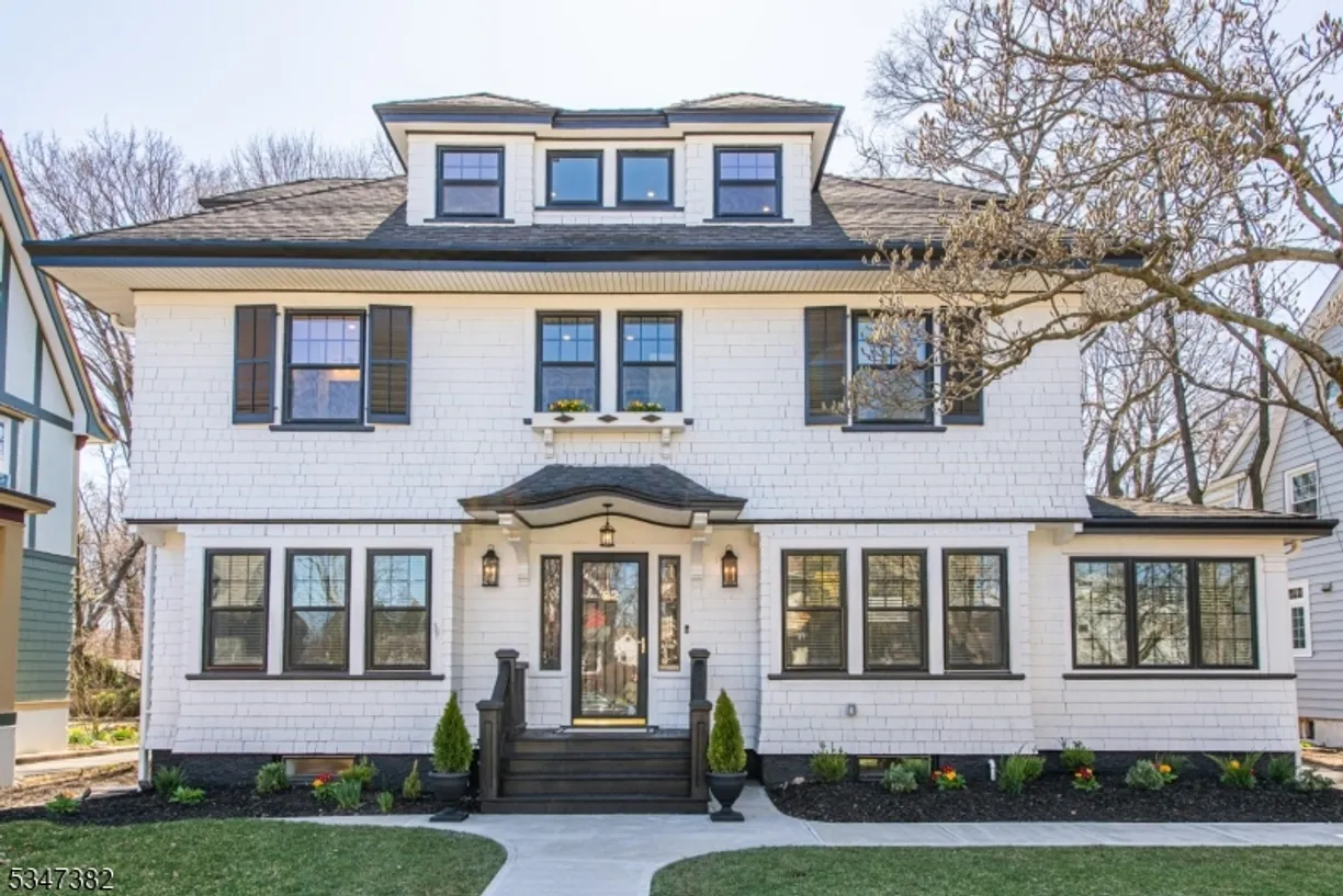 Jersey City/Hoboken Real Estate | View 22 Brunswick Rd | 5 Beds