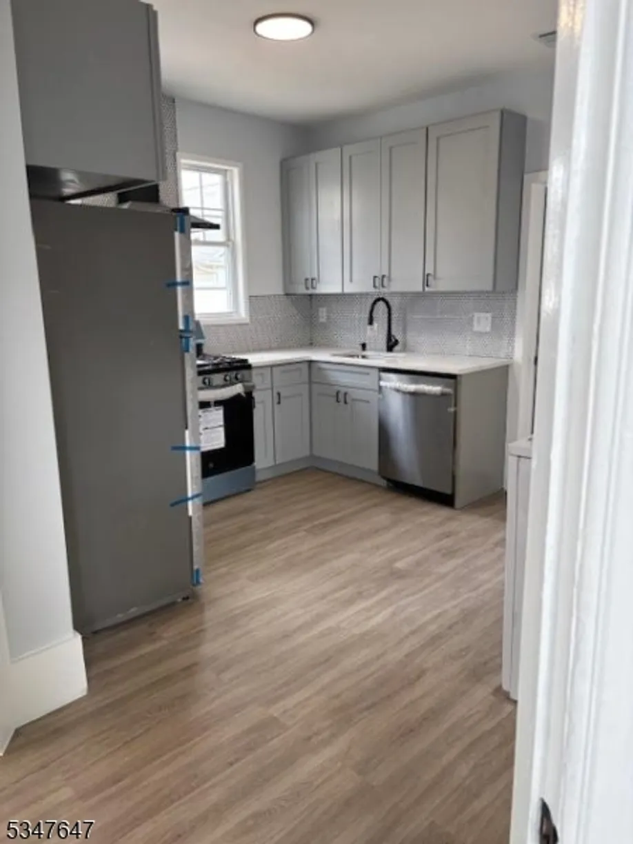Jersey City/Hoboken Real Estate | View 203 Main St, 2 | Listing