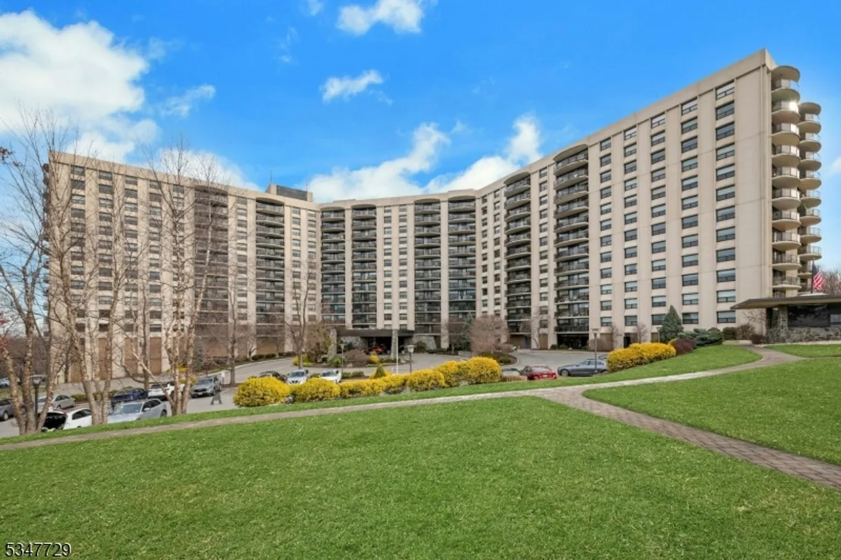Jersey City/Hoboken Real Estate | View 2 Claridge Dr, 9EW | 2 Beds, 2 Baths