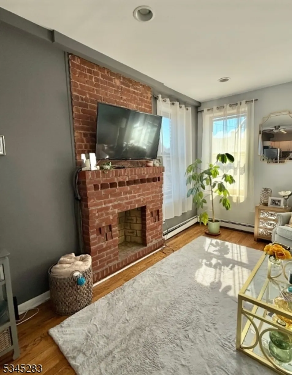Jersey City/Hoboken Real Estate | View 650 1st St | 1 Bed, 1 Bath