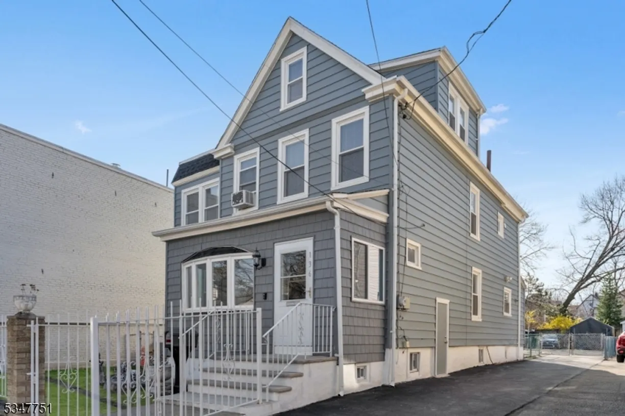 Jersey City/Hoboken Real Estate | View 136 Willow St | Listing