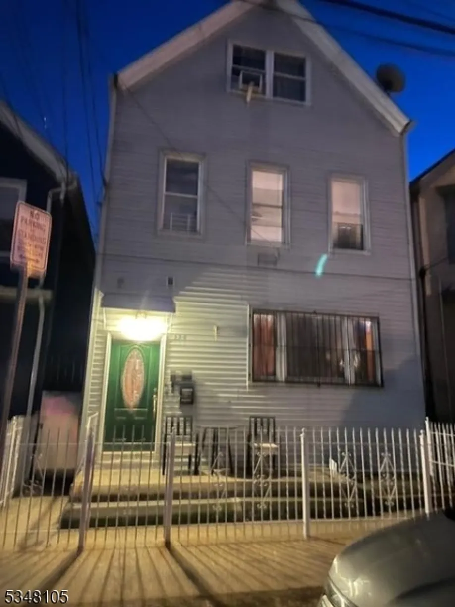 Jersey City/Hoboken Real Estate | View 134 Verona Ave | 4 Baths