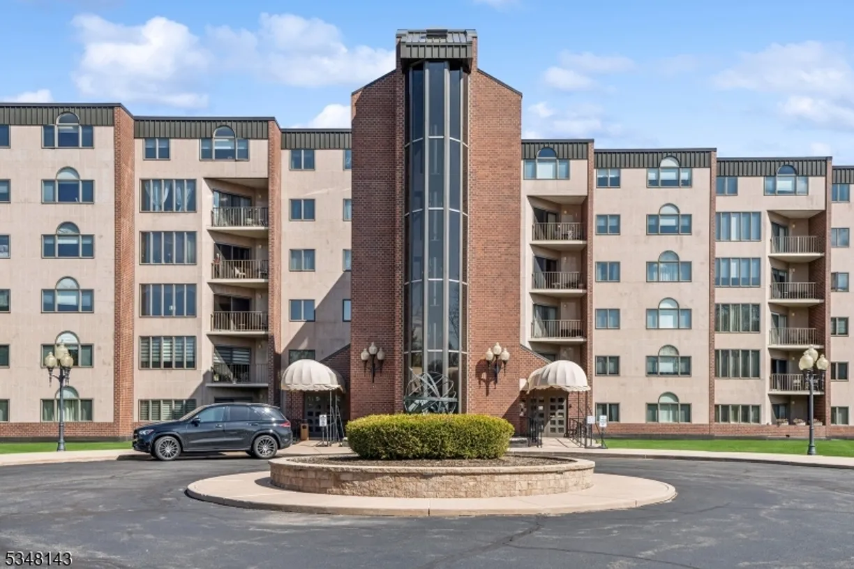 Jersey City/Hoboken Real Estate | View 1360 Hamburg Tpke, 105 | 2 Beds