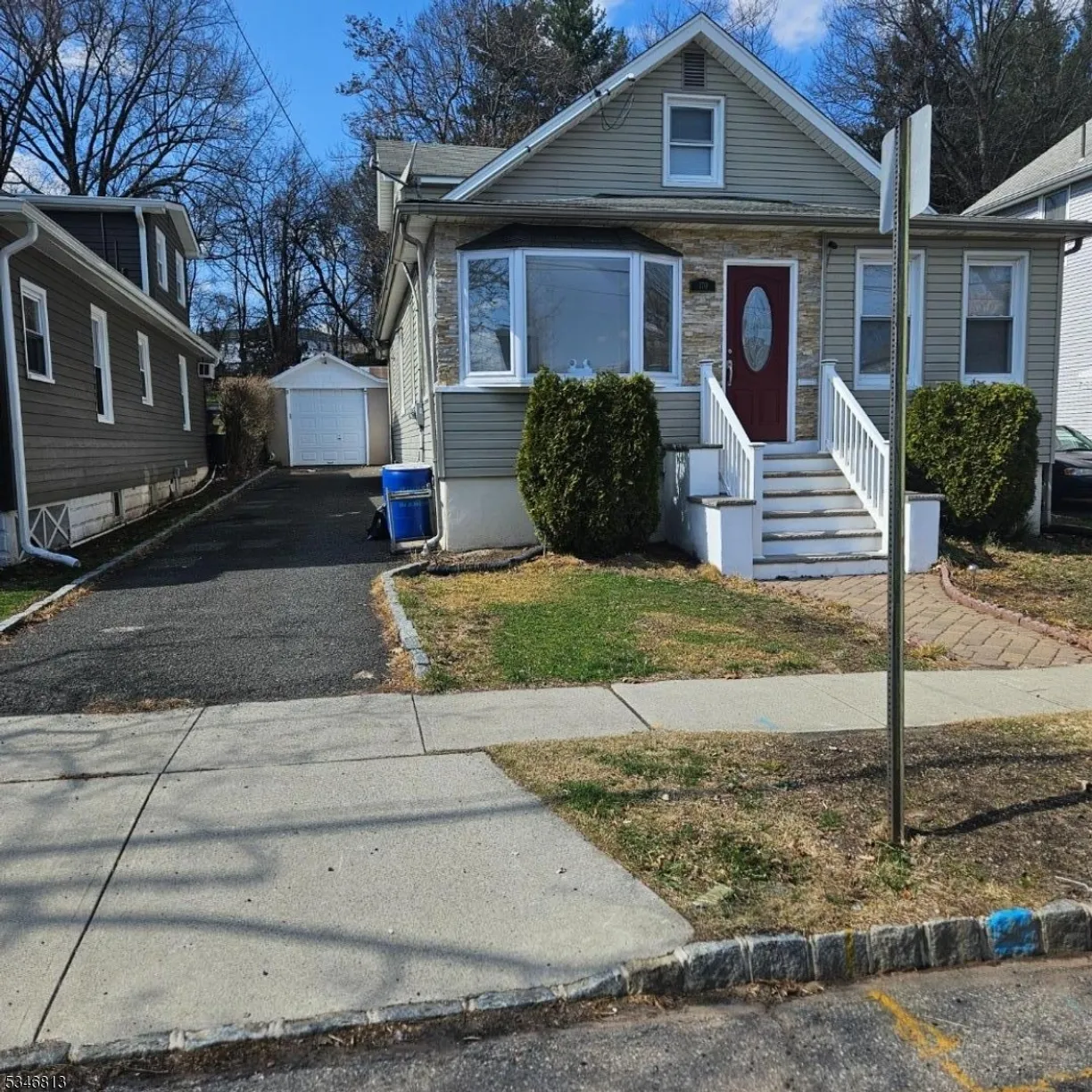 Jersey City/Hoboken Real Estate | View 170 Ridge Ave | 3 Beds, 2 Baths