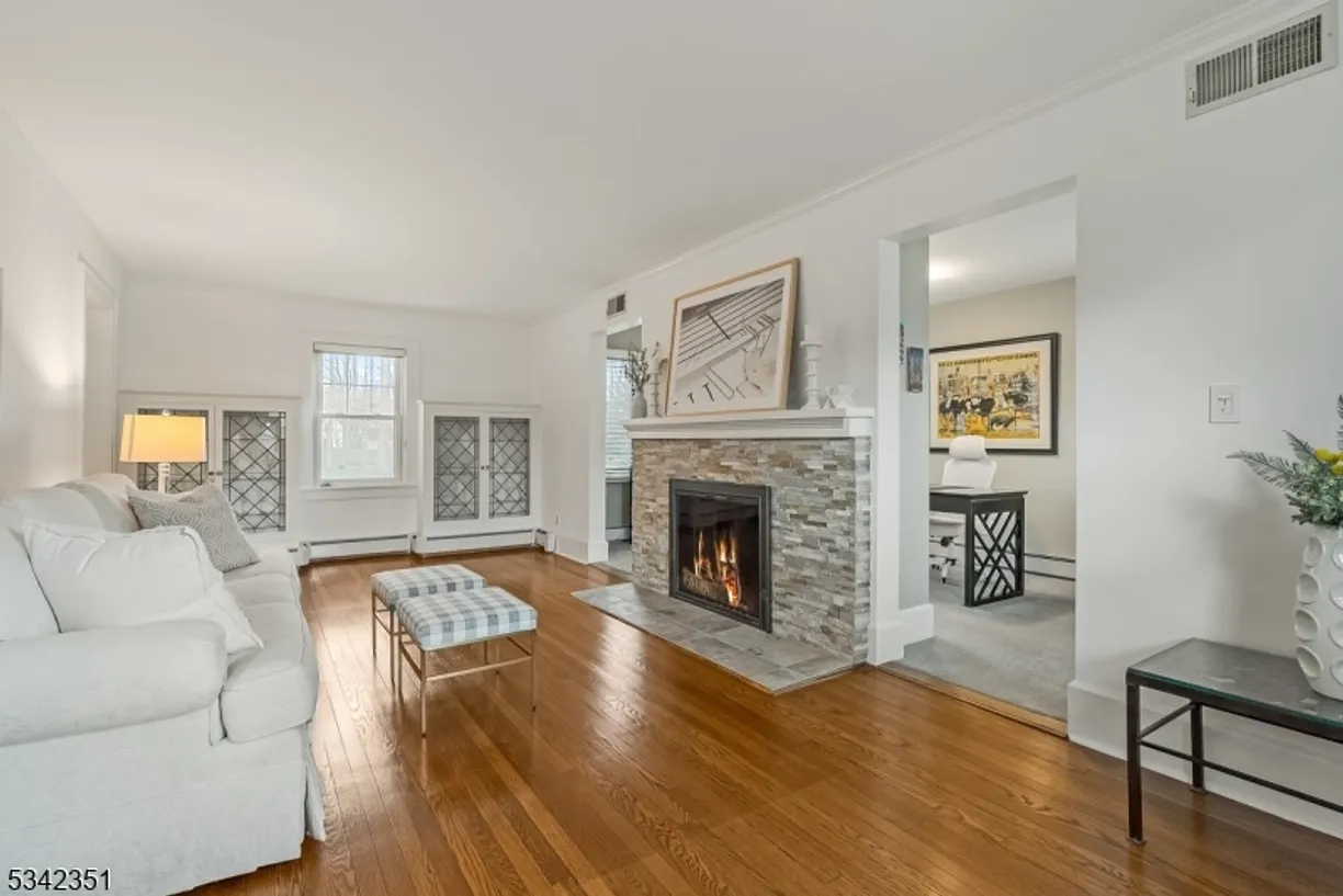 Jersey City/Hoboken Real Estate | View 140 Stanmore Pl | Listing