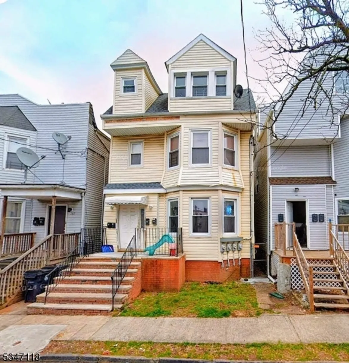 Rockland/Orange/NJ Real Estate | View 150 S 10Th St | 3 Baths