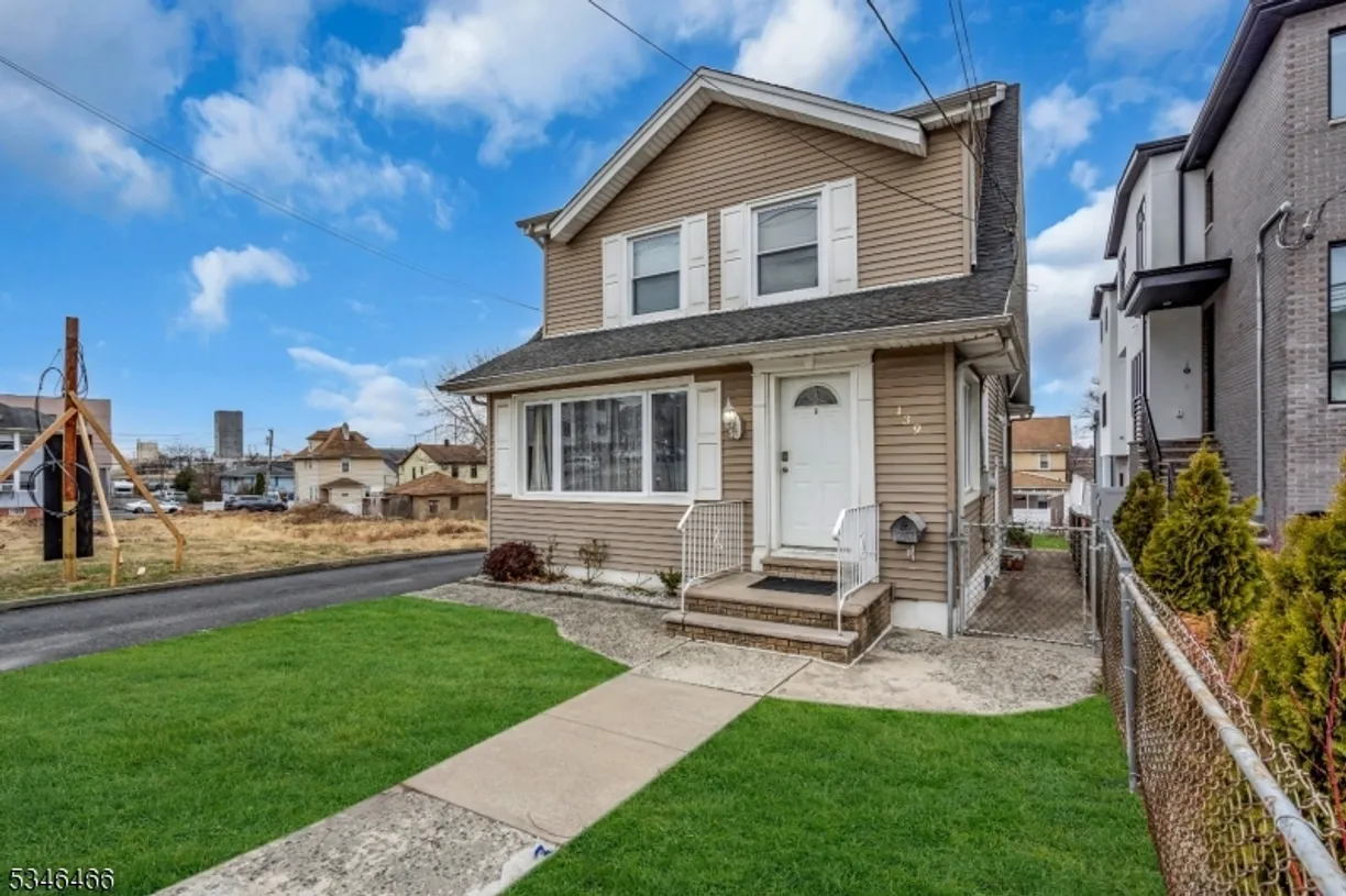 Jersey City/Hoboken Real Estate | View 139 Grand Ave | Listing