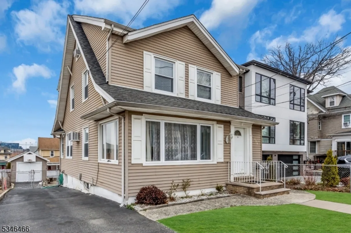 Jersey City/Hoboken Real Estate | View 139 Grand Ave | Listing