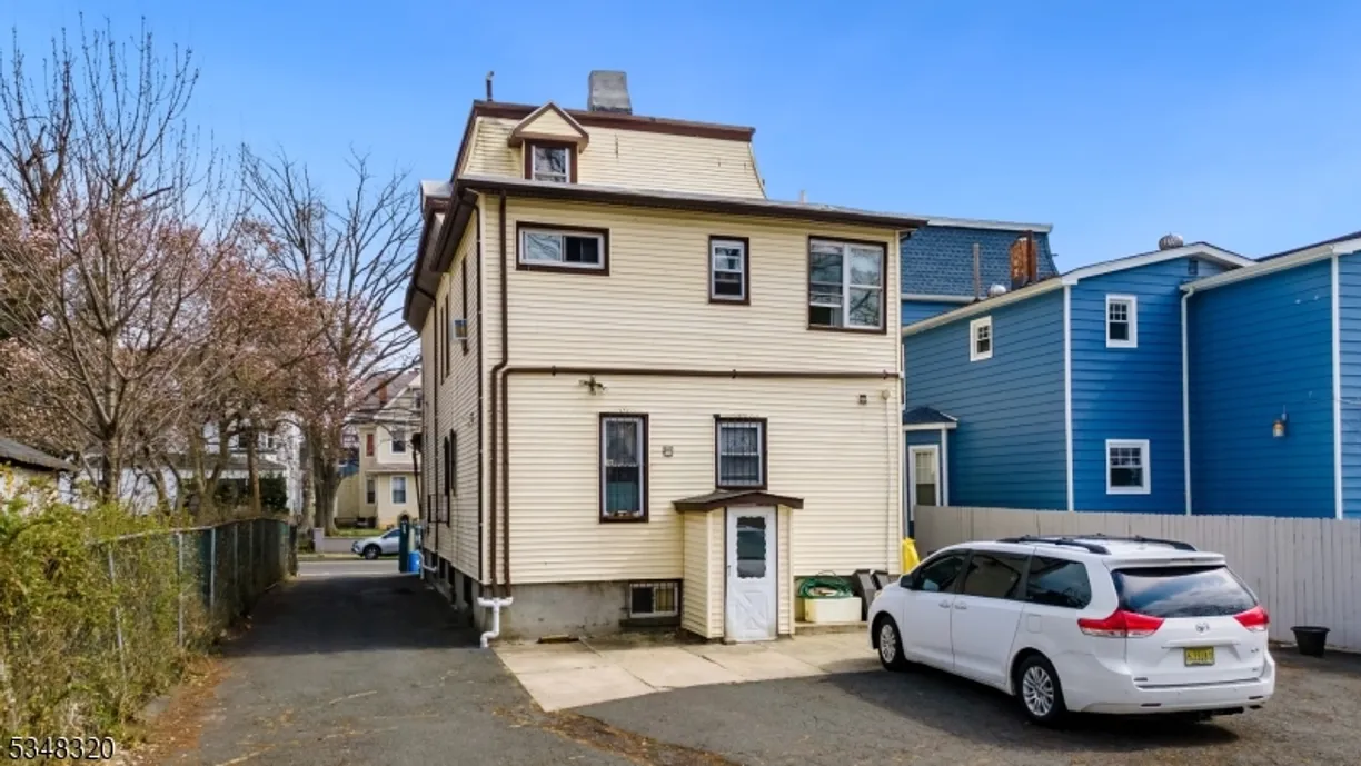 Rockland/Orange/NJ Real Estate | View 552 Jefferson Ave | Listing