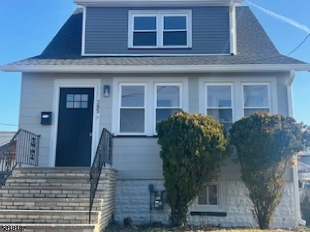 Jersey City/Hoboken Real Estate | View 385 Russell St | Listing