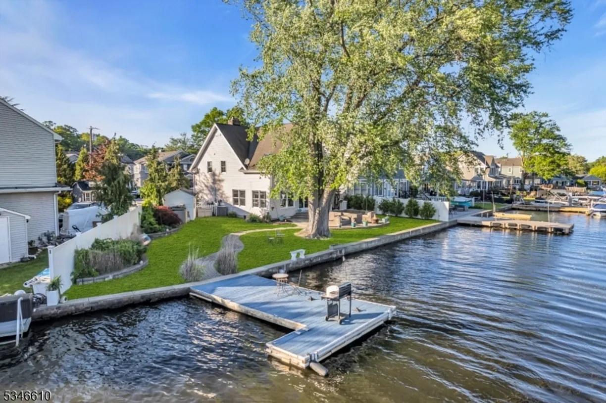 Bergen County Real Estate | View 35 Benedict Dr | Listing