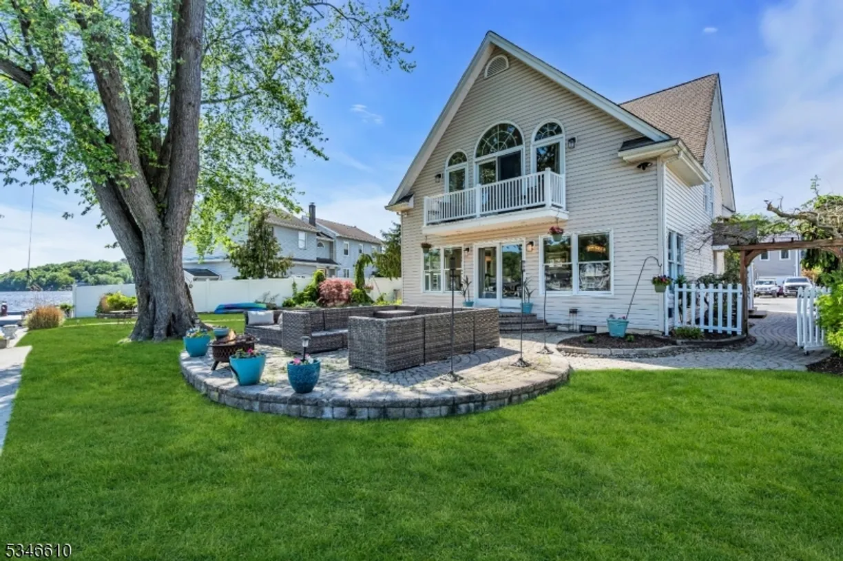 Bergen County Real Estate | View 35 Benedict Dr | Listing