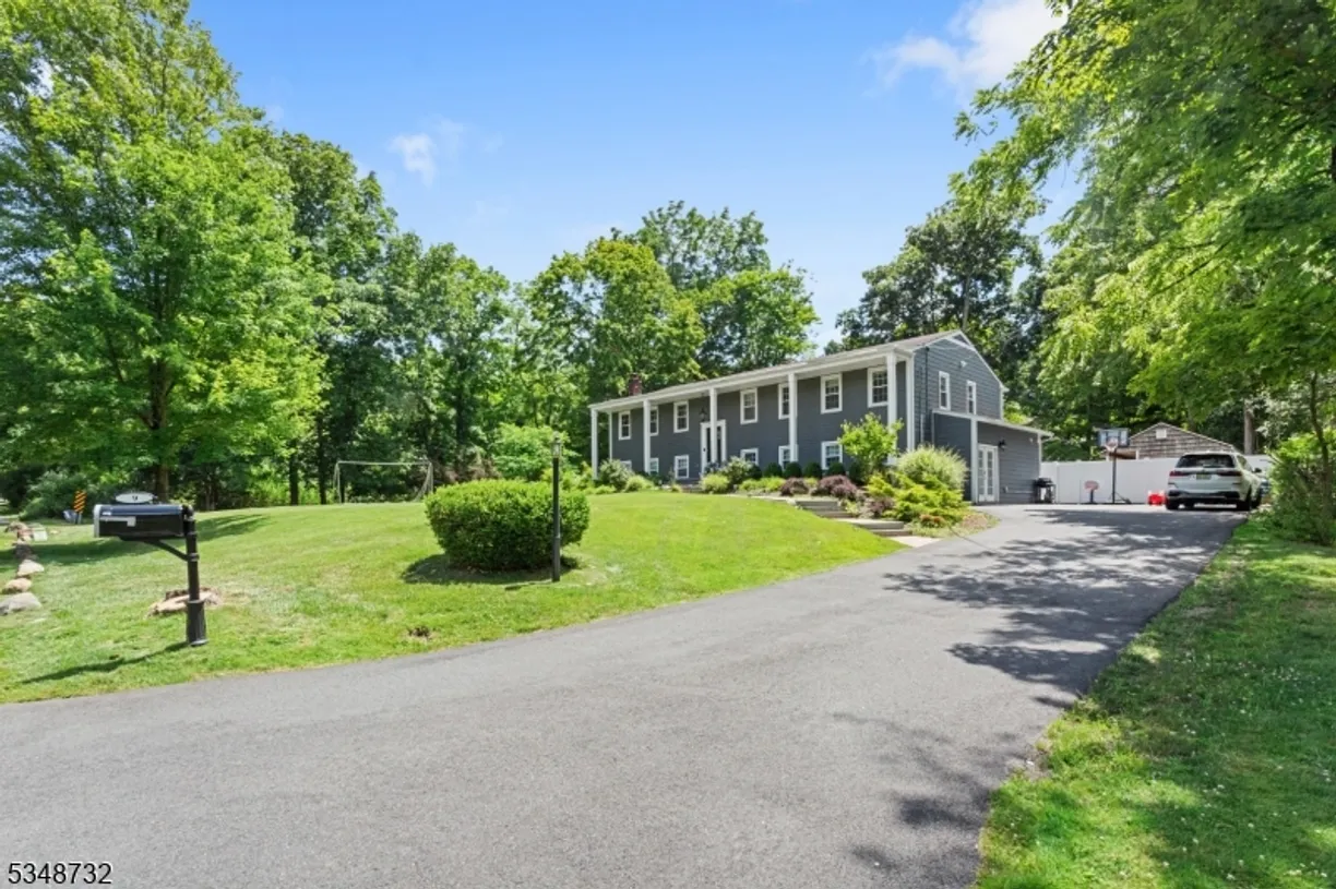Jersey City/Hoboken Real Estate | View 9 Glen Gray Rd | Listing