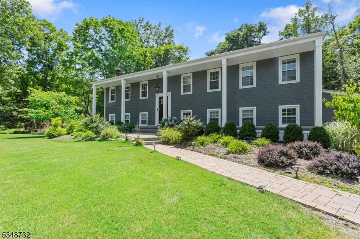Jersey City/Hoboken Real Estate | View 9 Glen Gray Rd | Listing