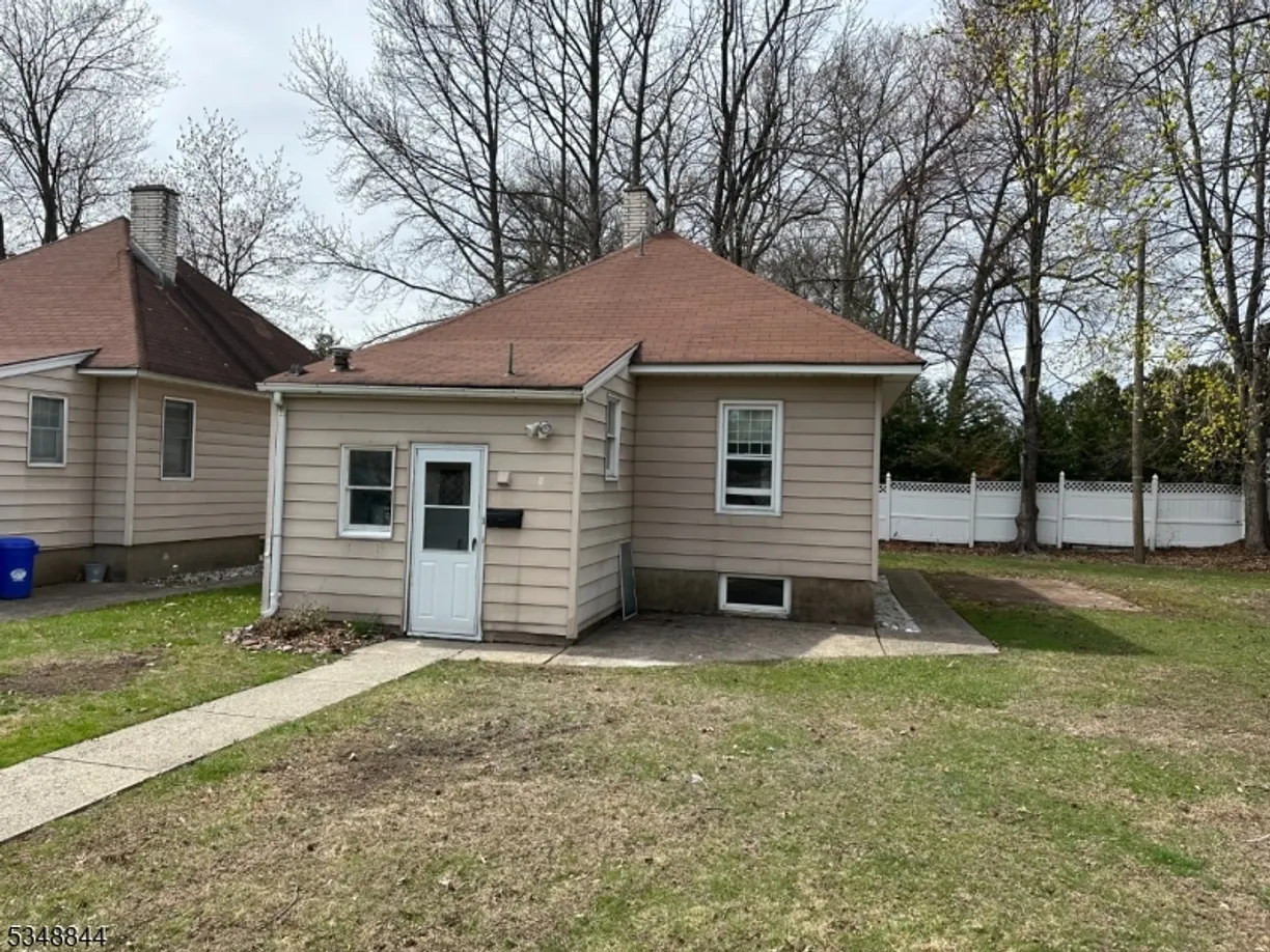 Jersey City/Hoboken Real Estate | View 1 The Cottages | 2 Beds, 1 Bath