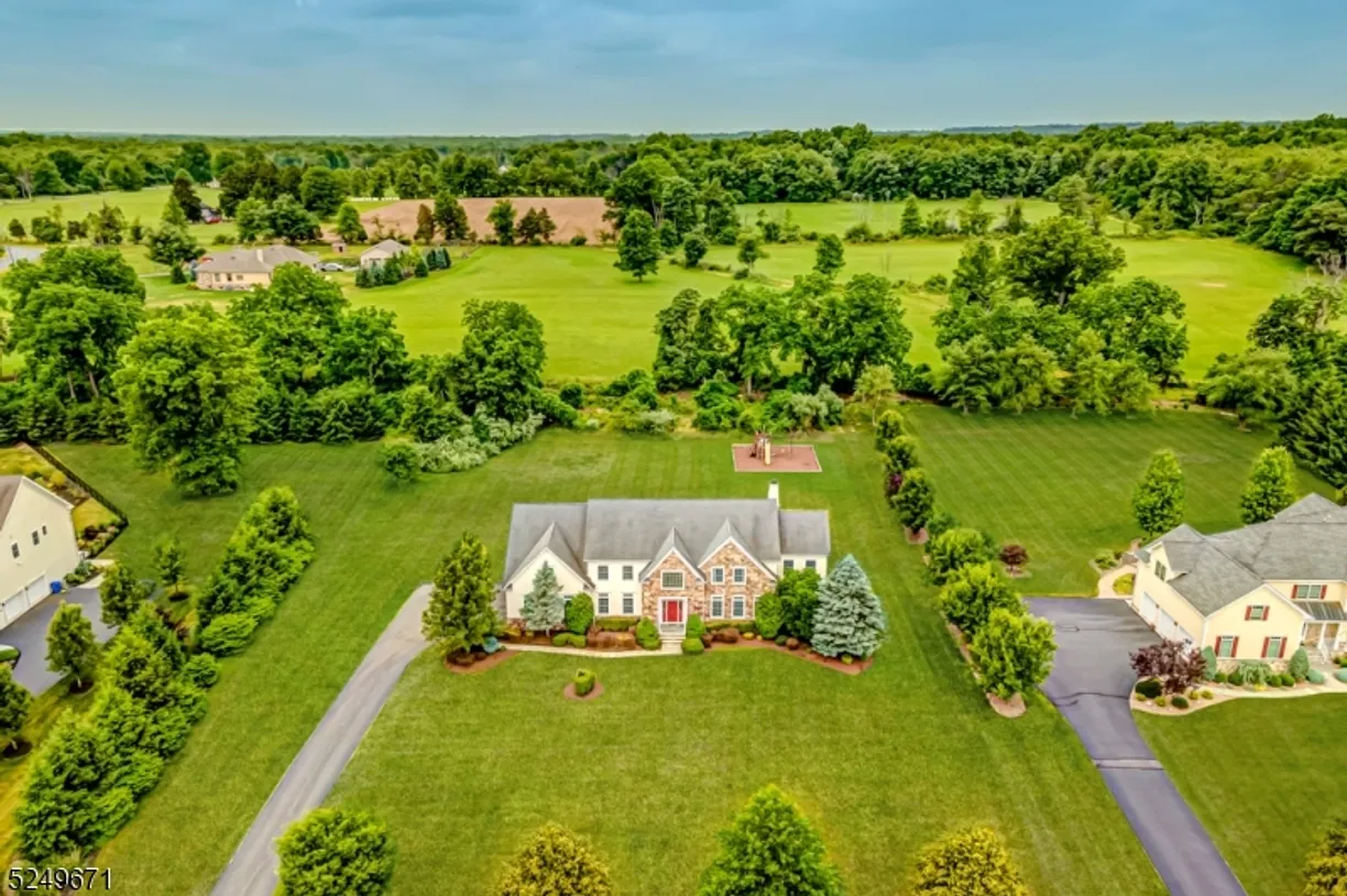Central NJ/Bucks County, PA Real Estate | View 5 Morningside Ct | Listing