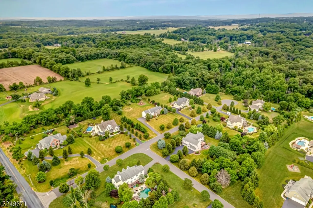 Central NJ/Bucks County, PA Real Estate | View 5 Morningside Ct | Listing