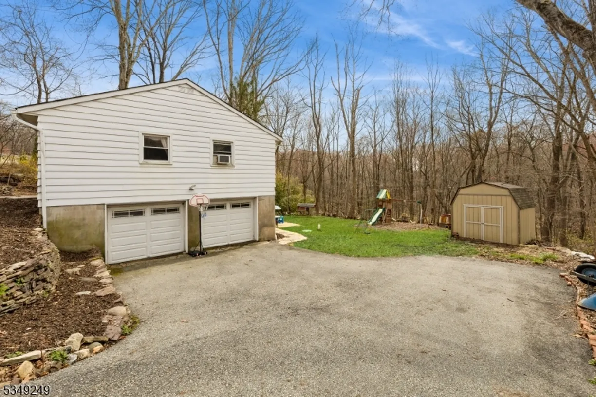 Bergen County Real Estate | View 8 Cedar Rd | Listing