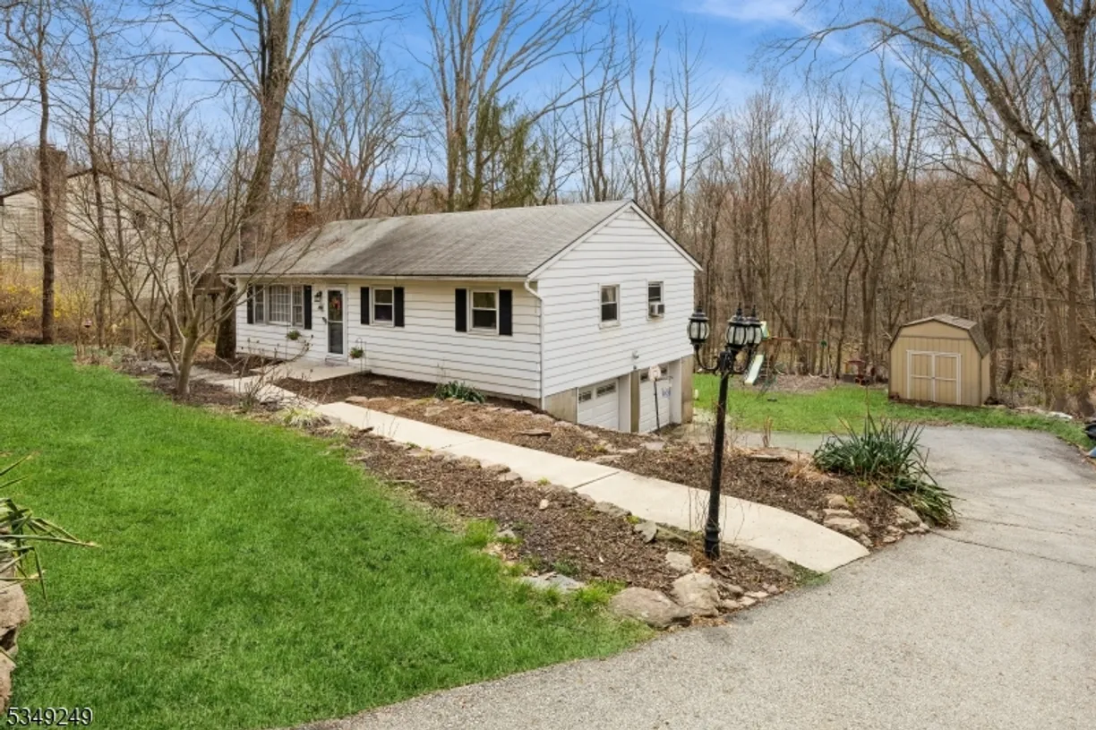 Bergen County Real Estate | View 8 Cedar Rd | Listing