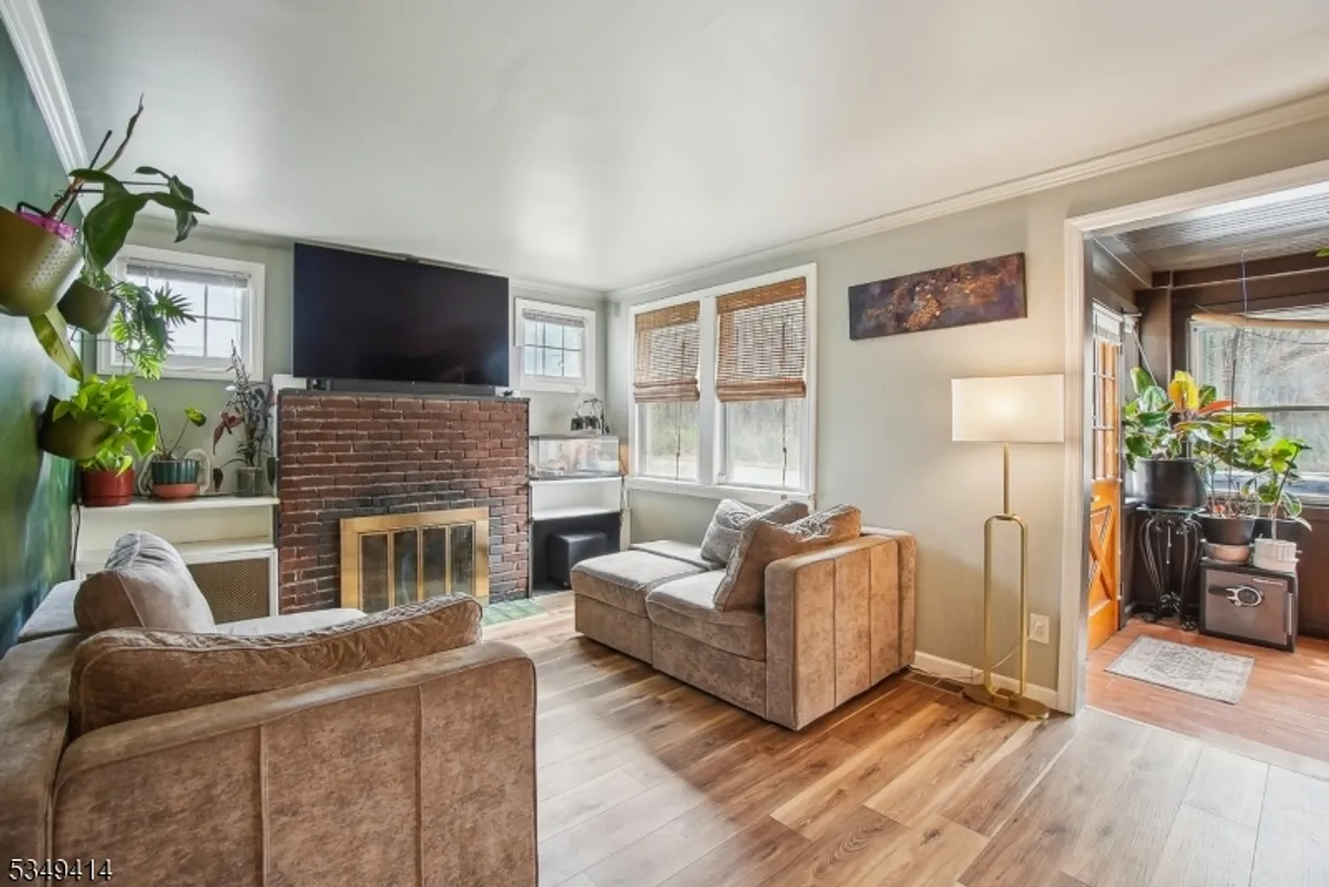 Jersey City/Hoboken Real Estate | View 74 W Hobart Gap Rd | Listing