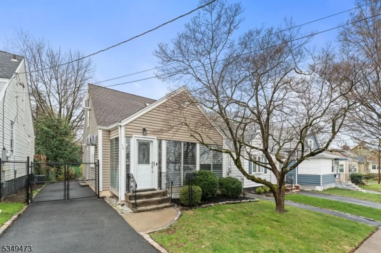 Jersey City/Hoboken Real Estate | View 76 Martin St | 2 Beds